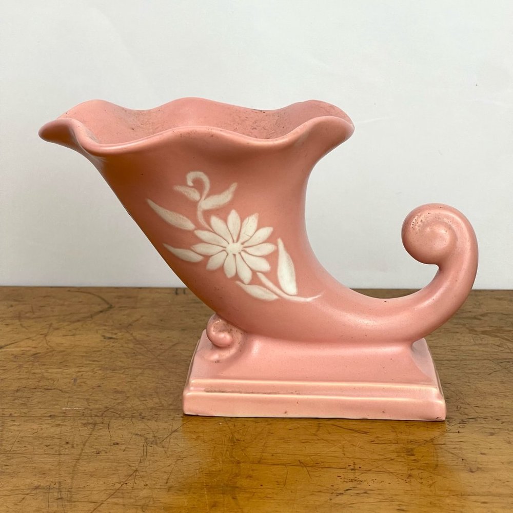 Vtg Mid Century MCM Abingdon Pink with White Flowers Cornucopia Vase Planter